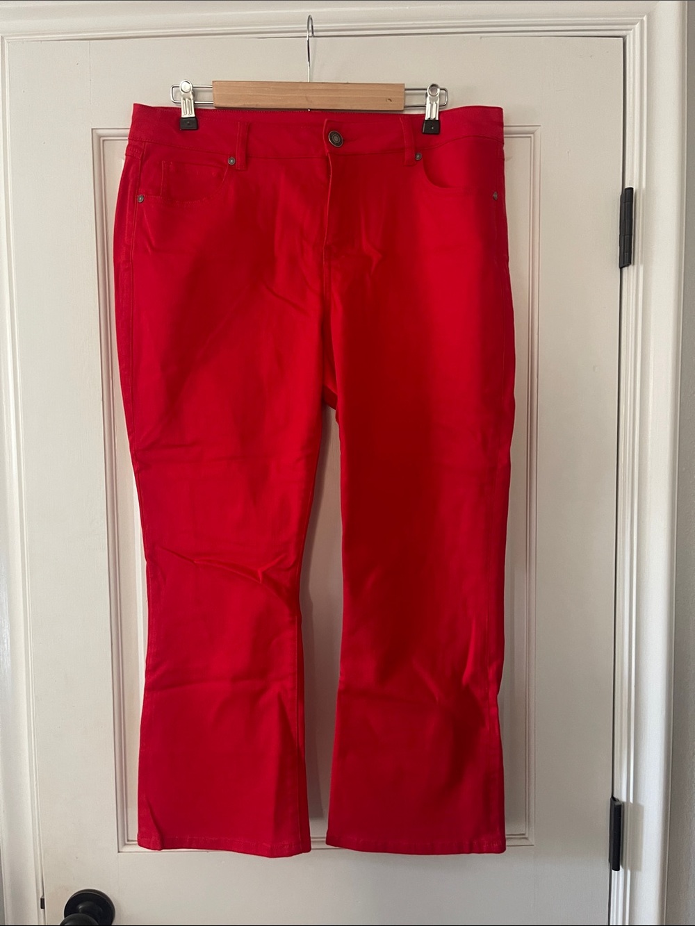 Cabi Women’s Bright Red Straight-Leg Pants